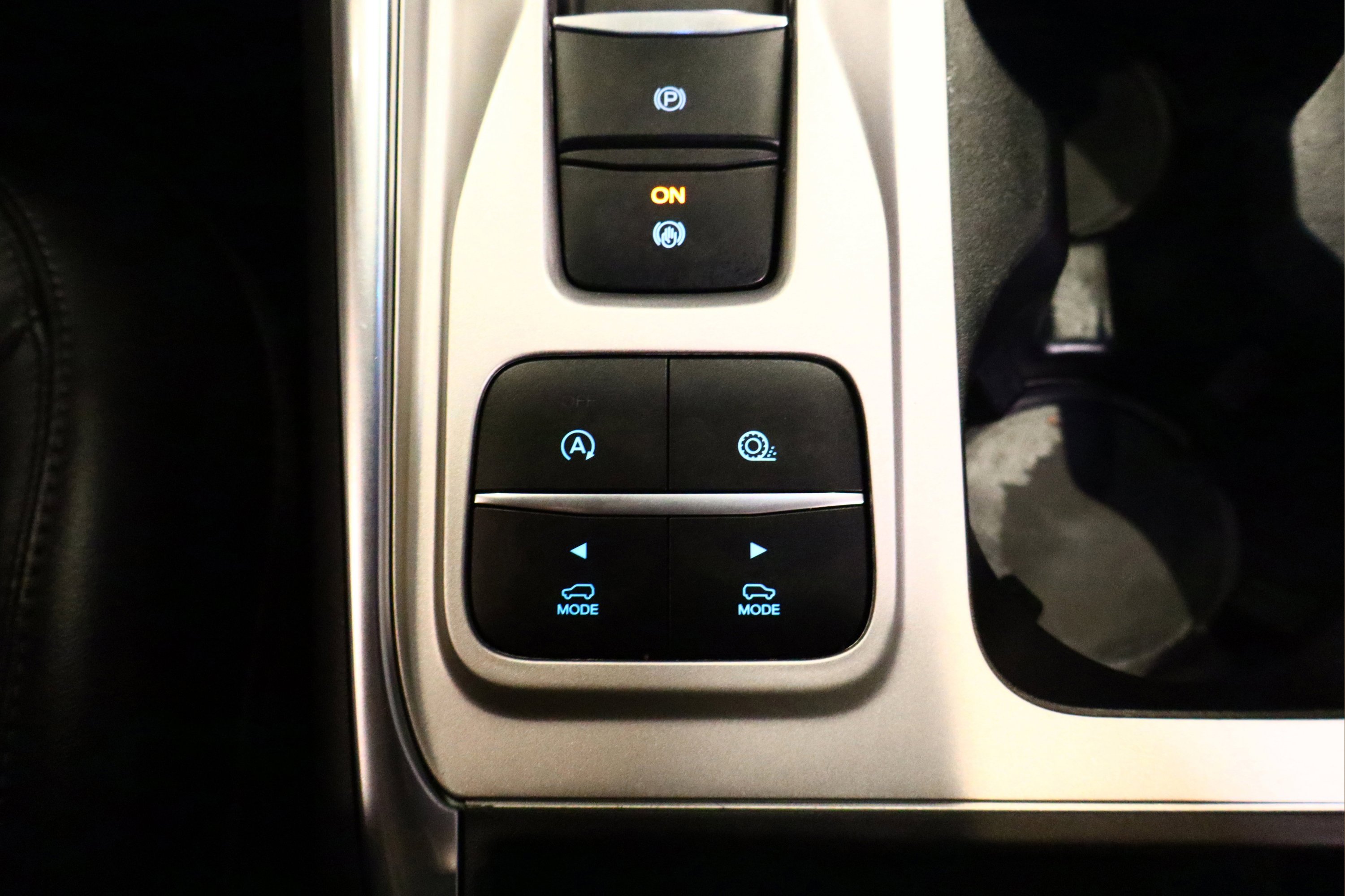 Used 2023 Ford Explorer XLT w/ Equipment Group 202A image 28