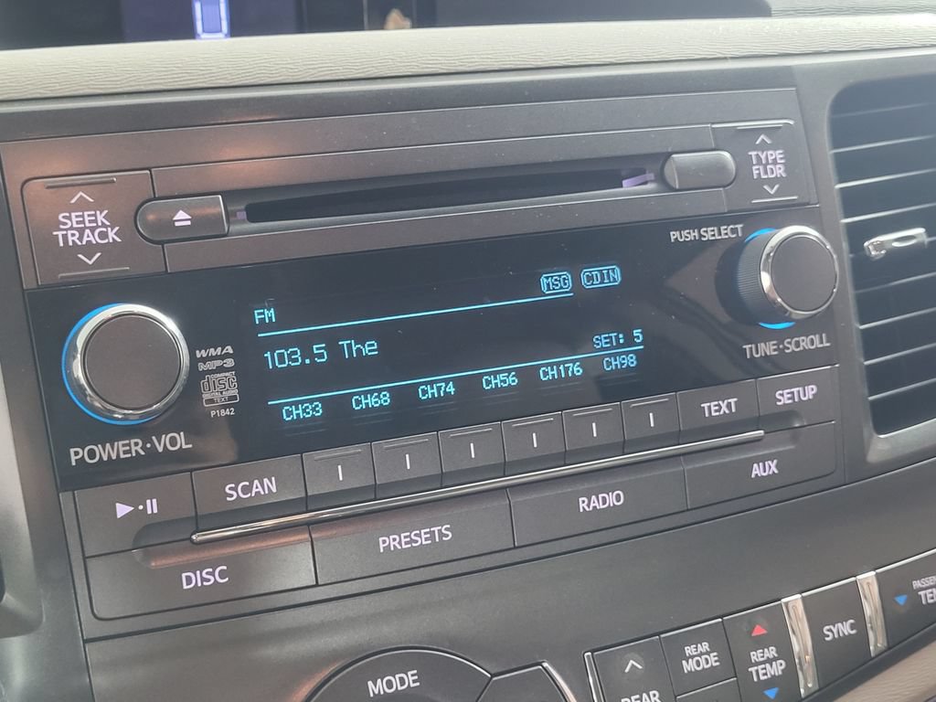 Used 2014 Toyota Sienna XLE FWD image 20