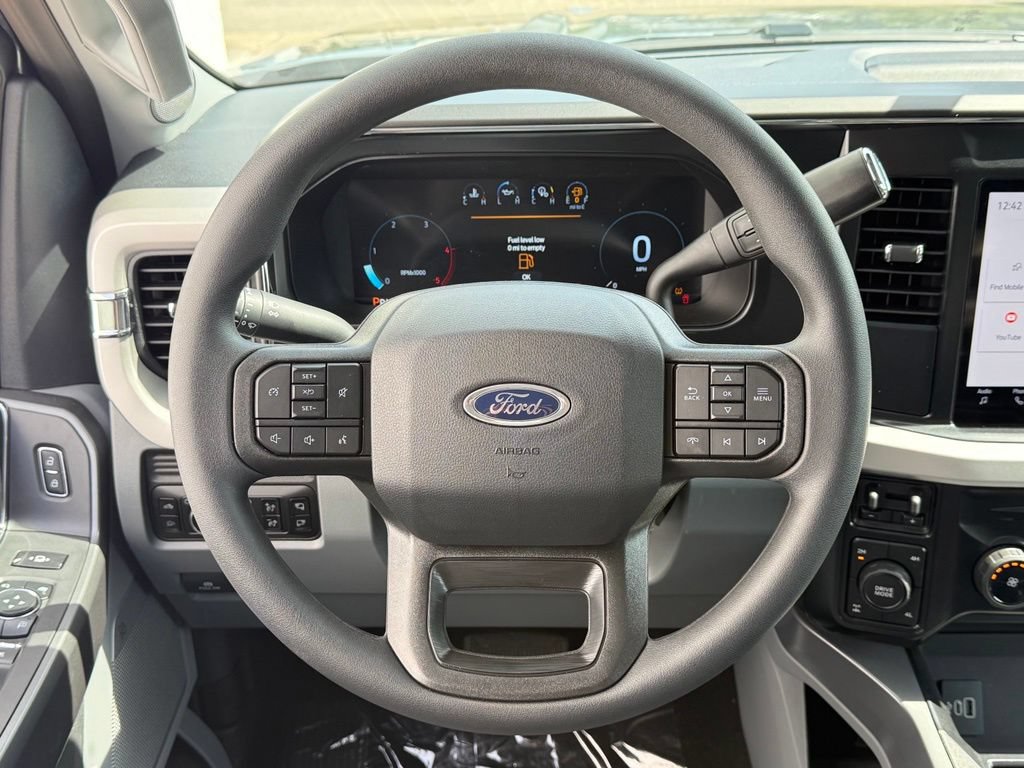 New 2026 Ford F250 XLT w/ XLT Premium Package AWD/4WD image 8