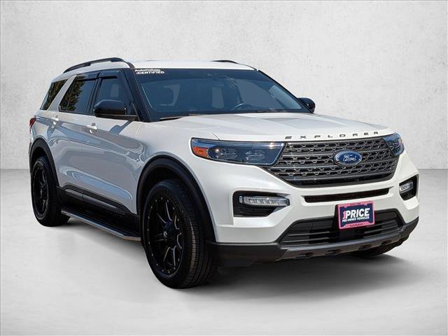 Used 2022 Ford Explorer XLT w/ Equipment Group 202A AWD/4WD image 3