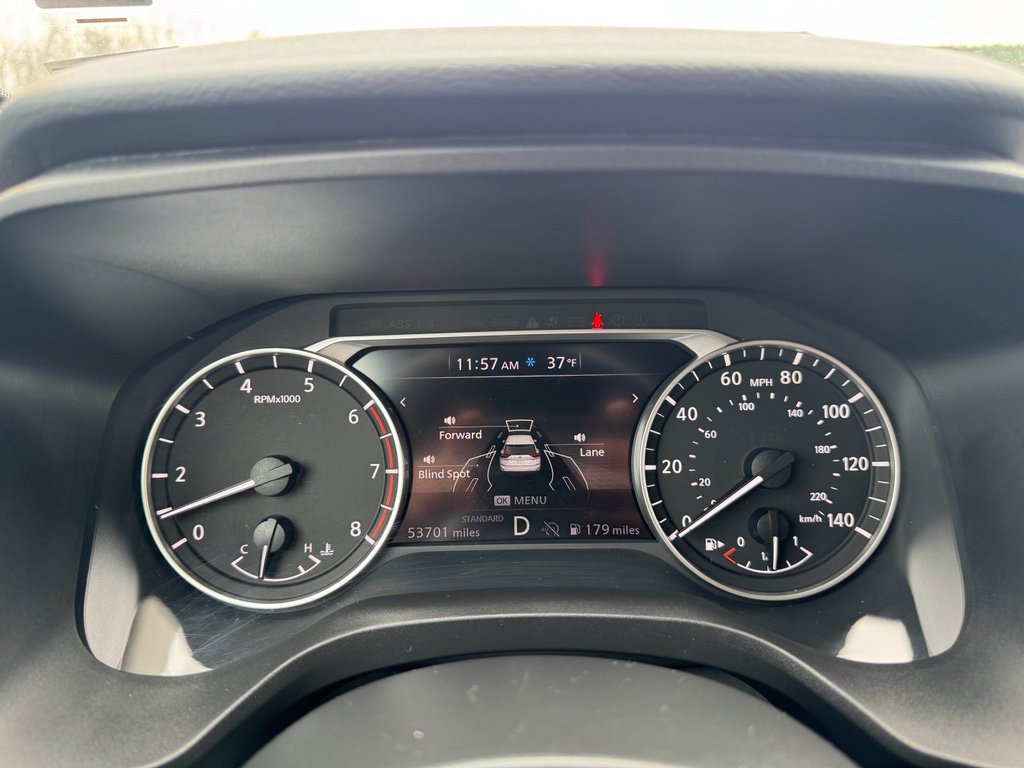 Used 2024 Nissan Pathfinder S image 31