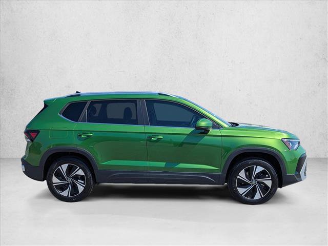 New 2026 Volkswagen Taos SE AWD/4WD image 4