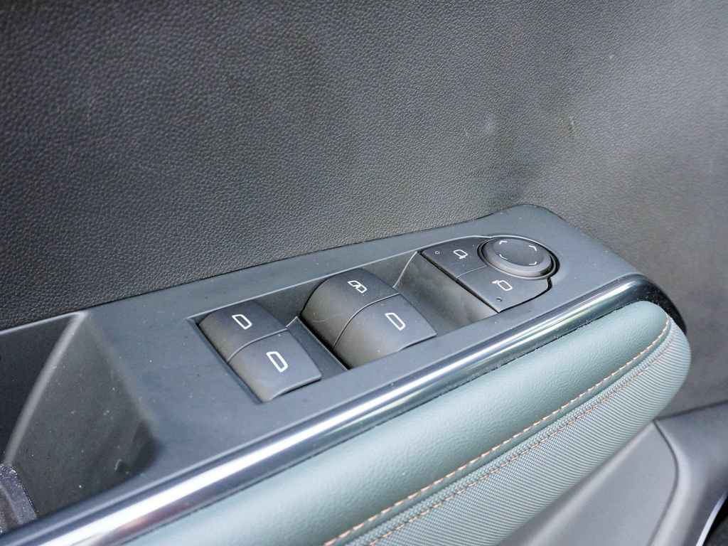 Used 2025 GMC Acadia AT4 w/ Luxury Package AWD/4WD image 43