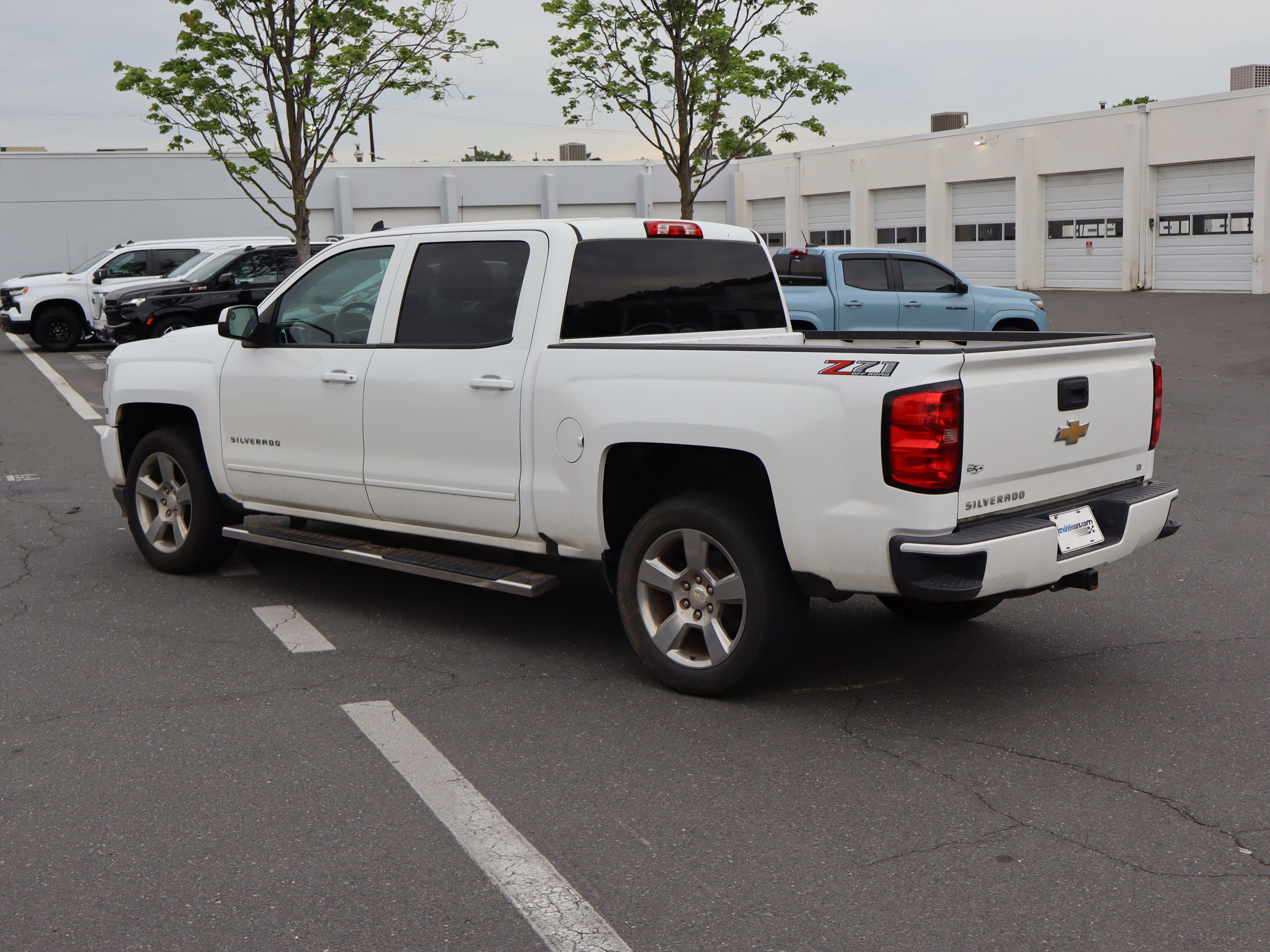 Used 2018 Chevrolet Silverado 1500 LT w/ All Star Edition AWD/4WD image 8