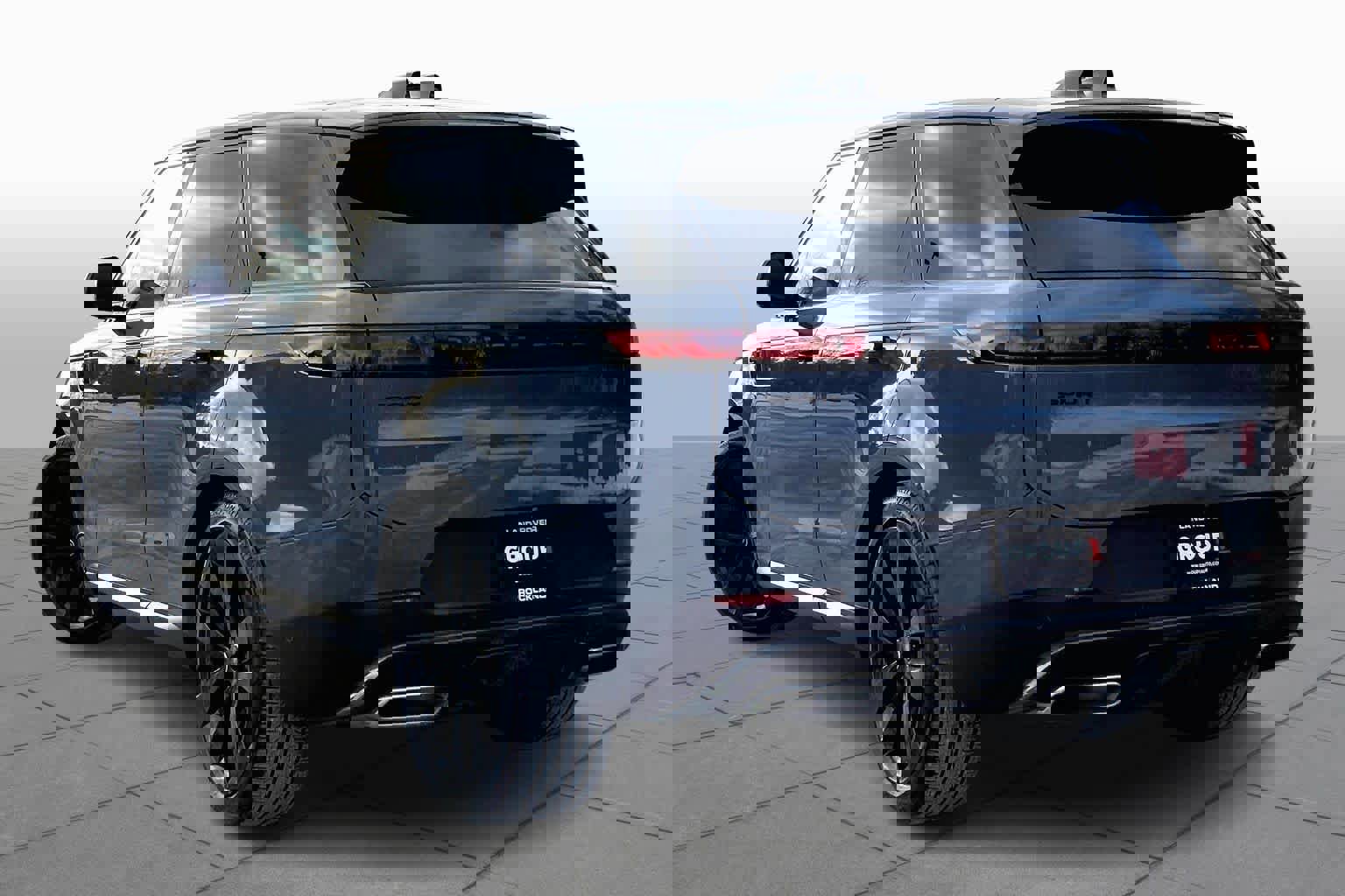 Used 2025 Land Rover Range Rover Sport SE image 11