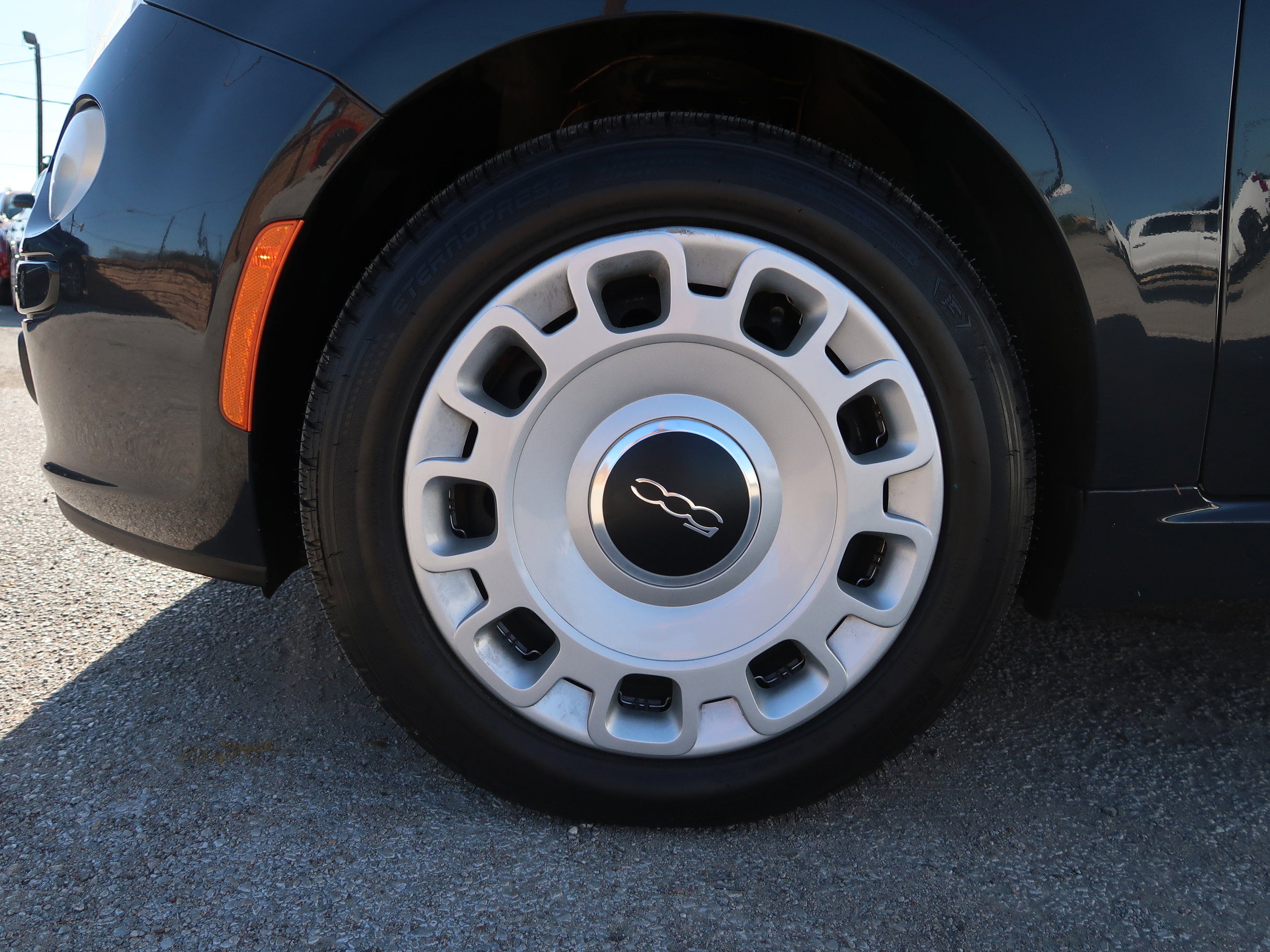 Used 2016 FIAT 500 Pop image 30