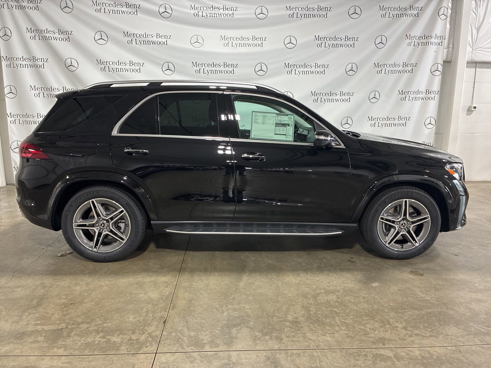 New 2026 Mercedes-Benz GLE 450 4MATIC image 3