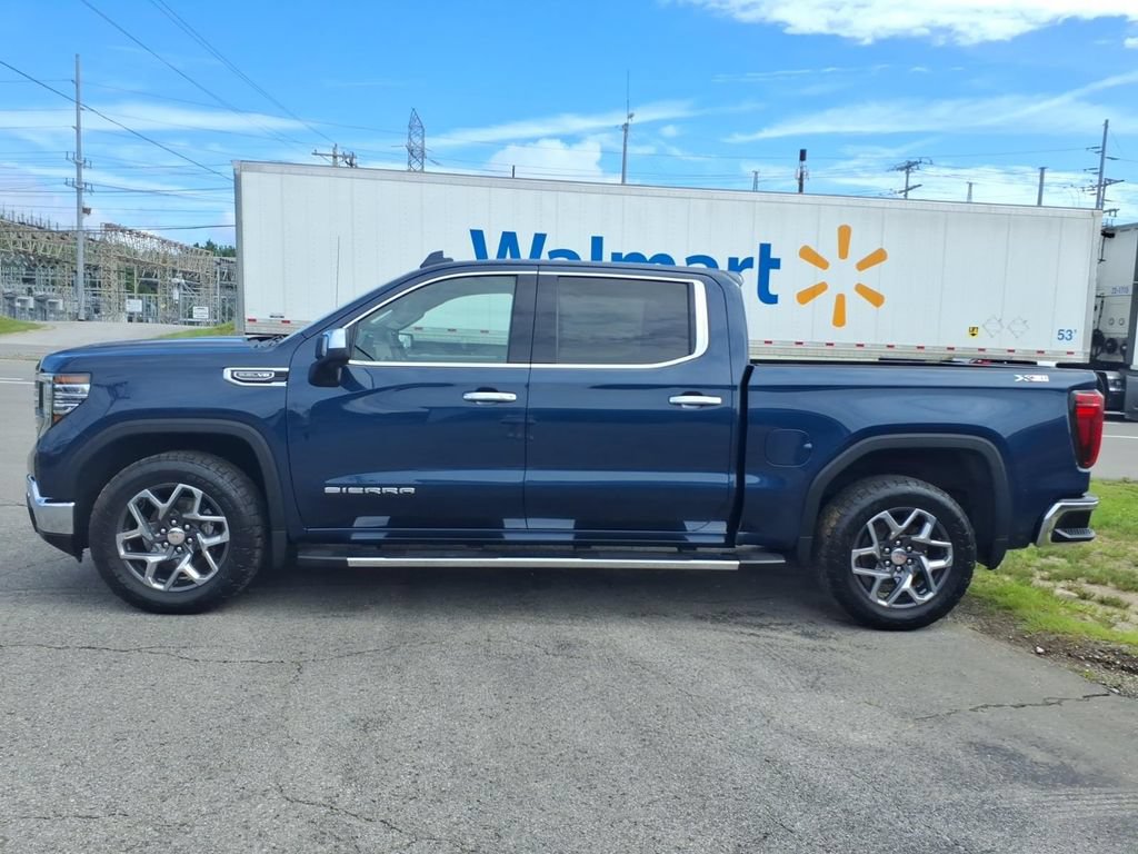 Used 2023 GMC Sierra 1500 SLT w/ SLT Premium Plus Package AWD/4WD image 4