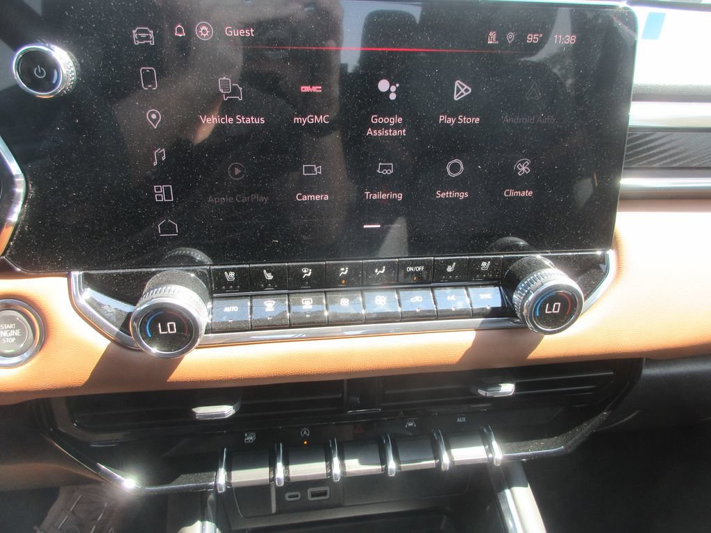New 2026 GMC Canyon AT4 w/ Technology Plus Package AWD/4WD image 18