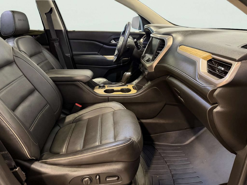 Used 2018 GMC Acadia Denali w/ Technology Package AWD/4WD image 27