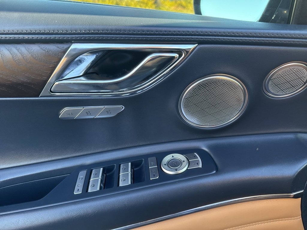 Used 2021 Genesis GV80 2.5T w/ Prestige Package 04 image 12