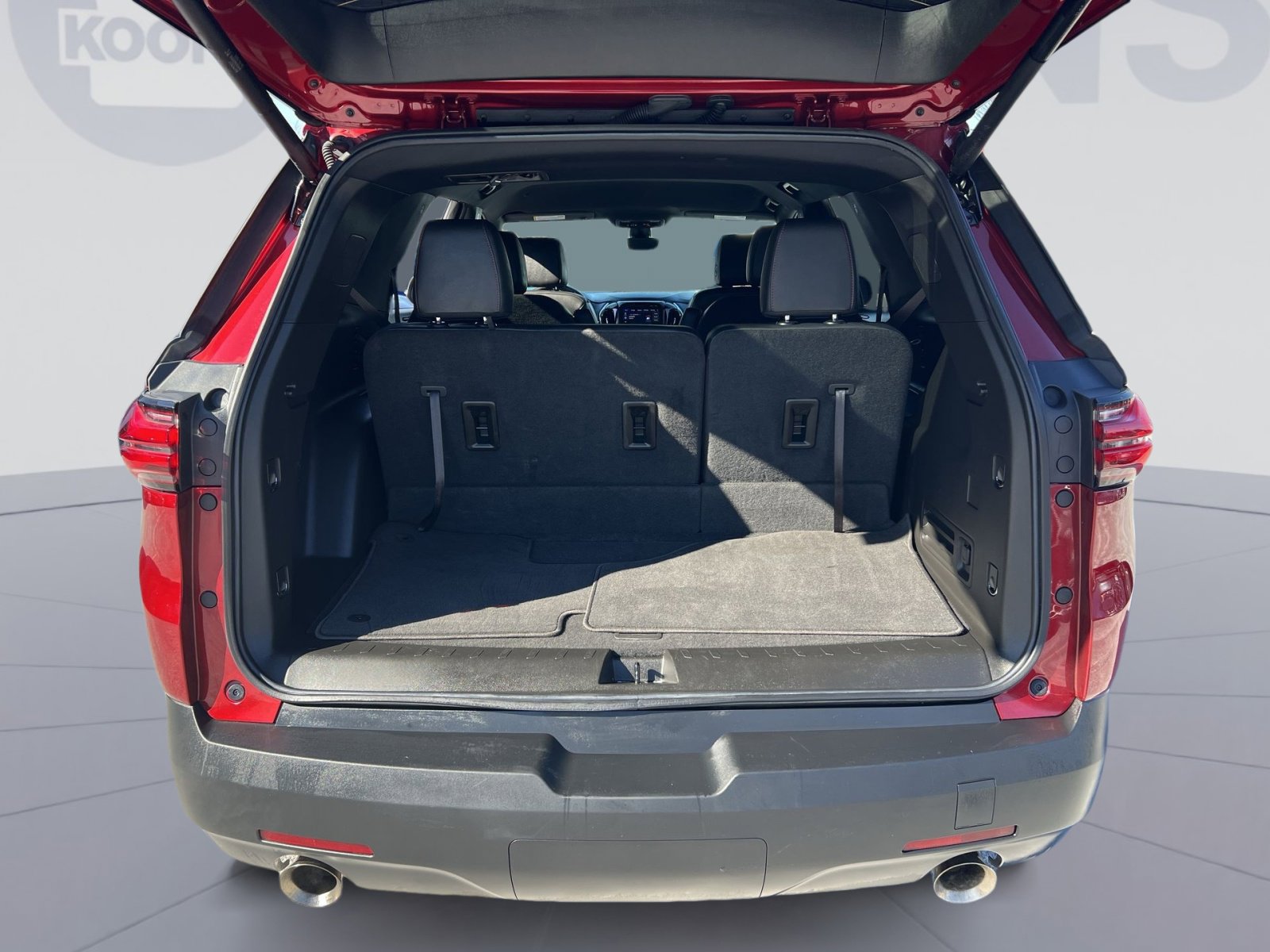 Used 2023 Chevrolet Traverse RS w/ LPO, Cargo Package image 26