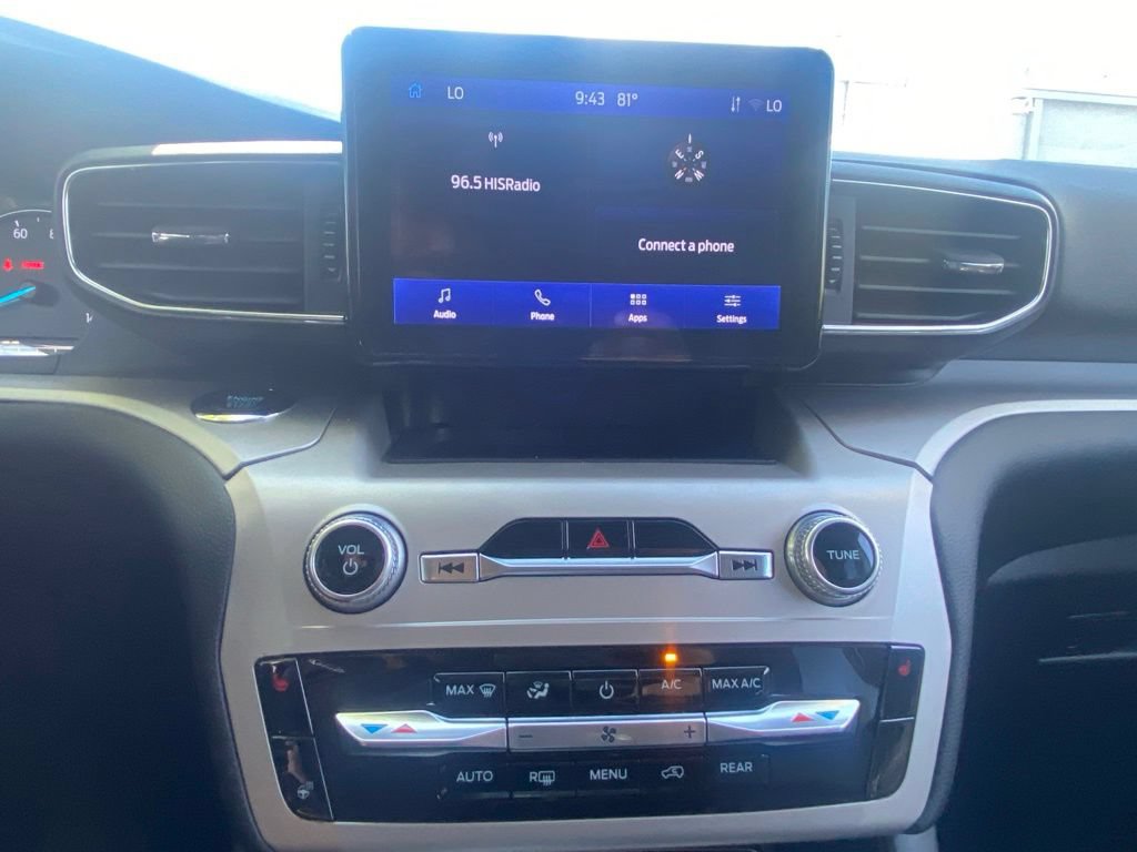 Used 2023 Ford Explorer XLT w/ Equipment Group 202A AWD/4WD image 23