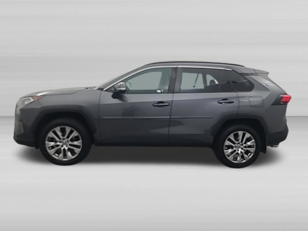 Used 2021 Toyota RAV4 XLE Premium AWD/4WD image 7