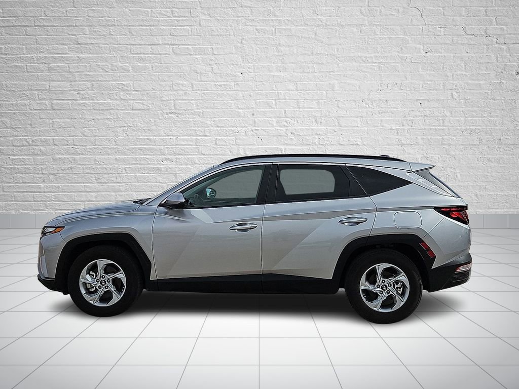 Used 2024 Hyundai Tucson SEL FWD image 2