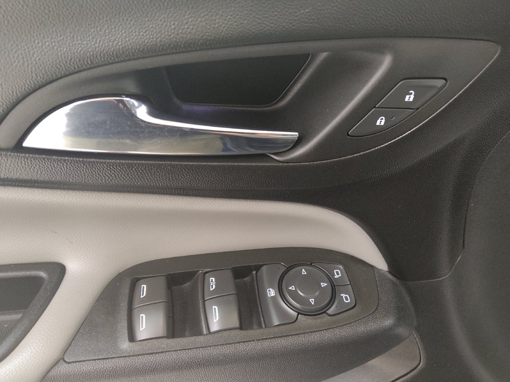Used 2022 Chevrolet Equinox LS FWD image 27