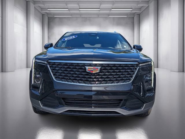 Used 2025 Cadillac XT4 Premium Luxury image 4