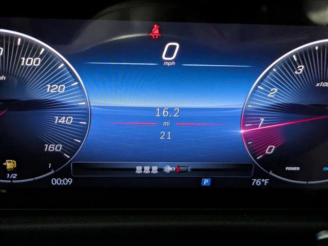 New 2025 Mercedes-Benz GLB 250 4MATIC image 11