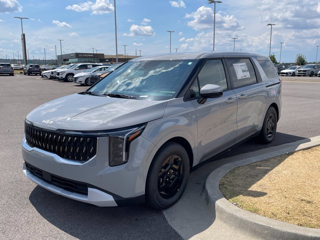 New 2027 Kia Carnival FWD image 3
