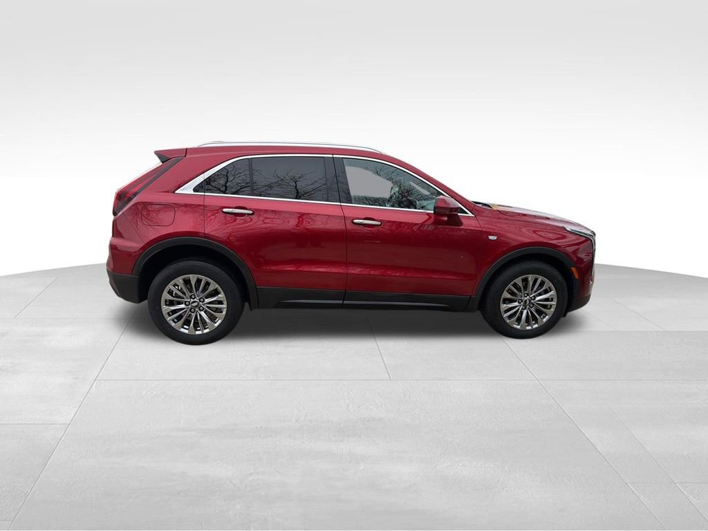 Used 2024 Cadillac XT4 Premium Luxury image 12