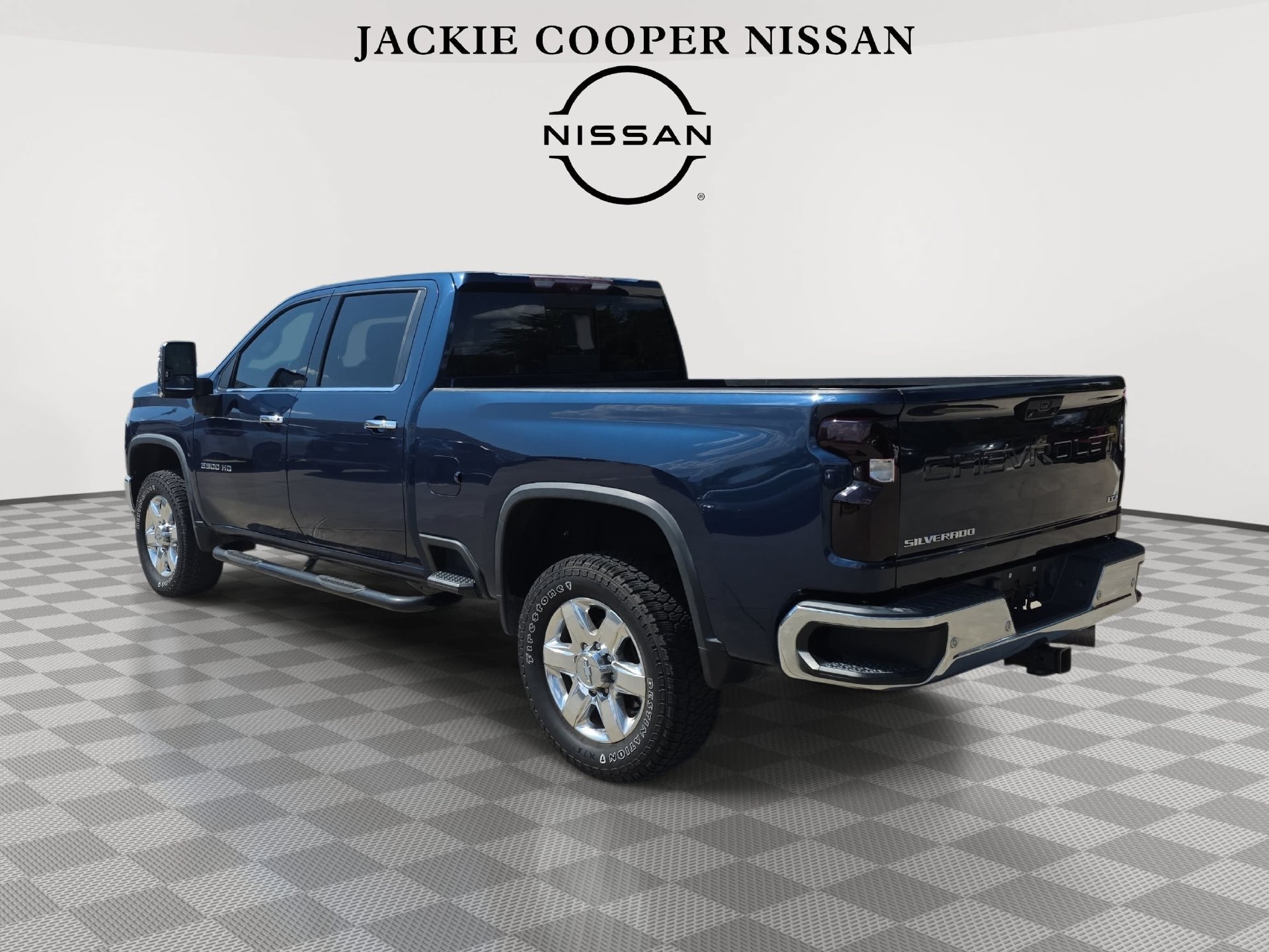 Used 2020 Chevrolet Silverado 2500 LTZ w/ LTZ Premium Package AWD/4WD image 7