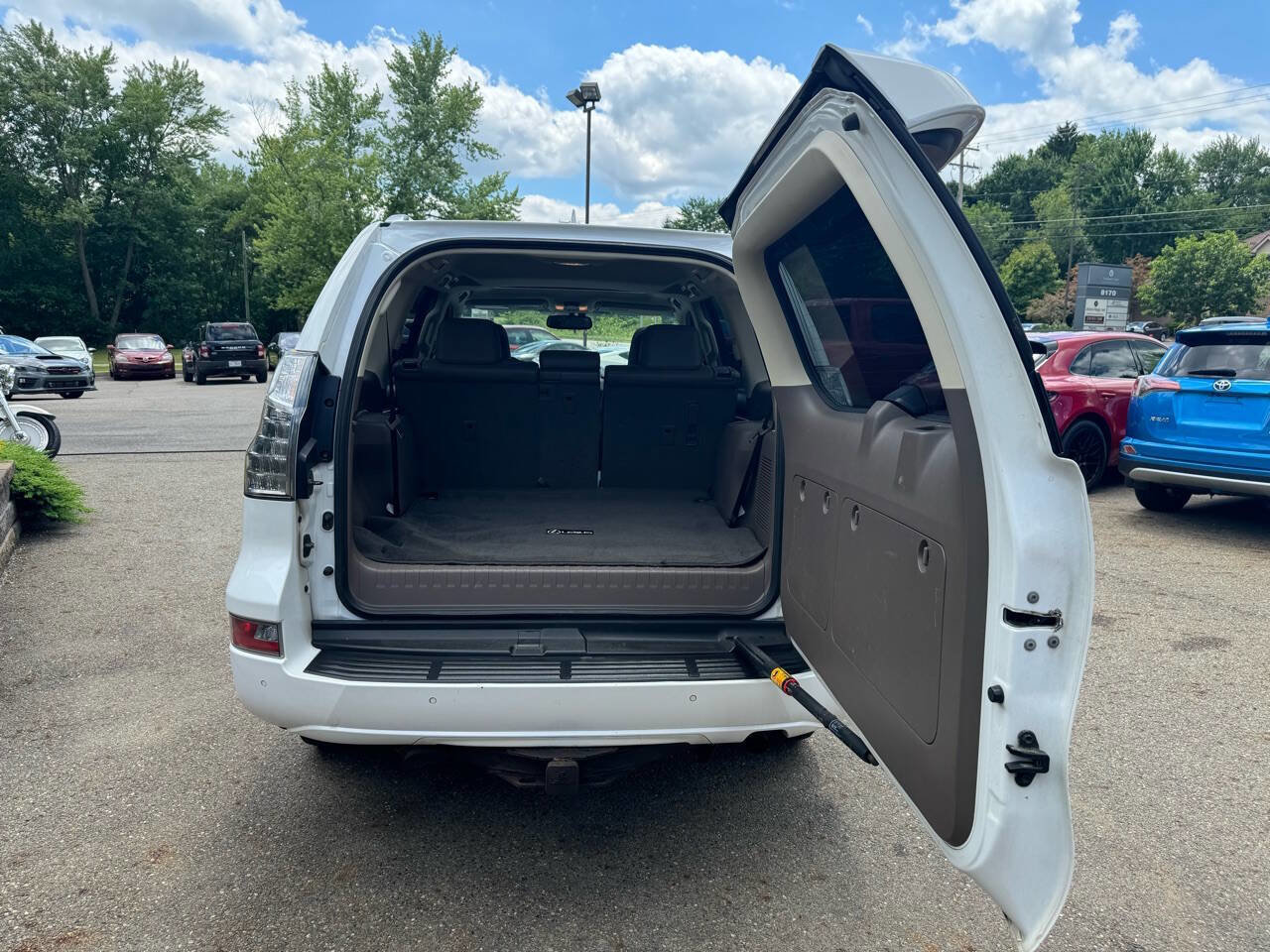 Used 2014 Lexus GX 460 image 14