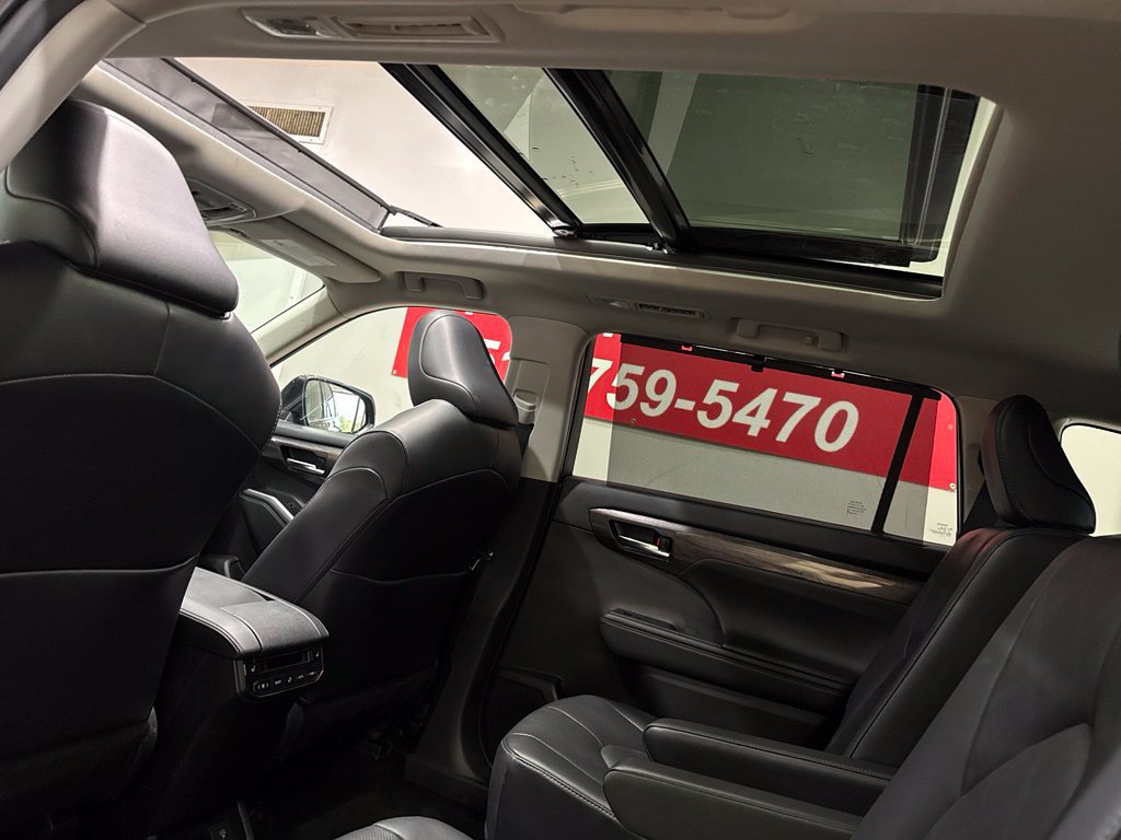Used 2020 Toyota Highlander Platinum AWD/4WD image 17