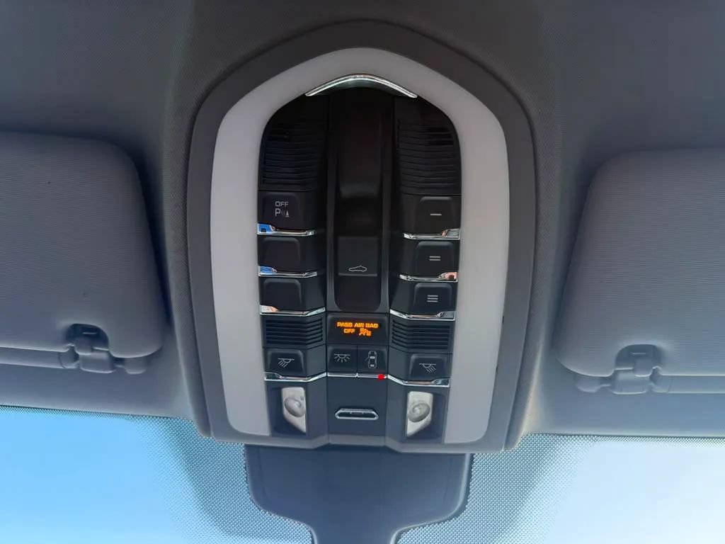 Used 2013 Porsche Cayenne AWD/4WD image 15