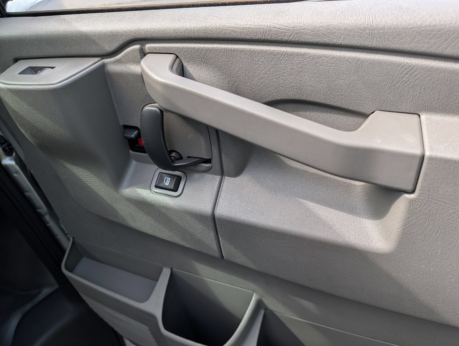 New 2026 Chevrolet Express 2500 w/ Driver Convenience Package RWD image 23