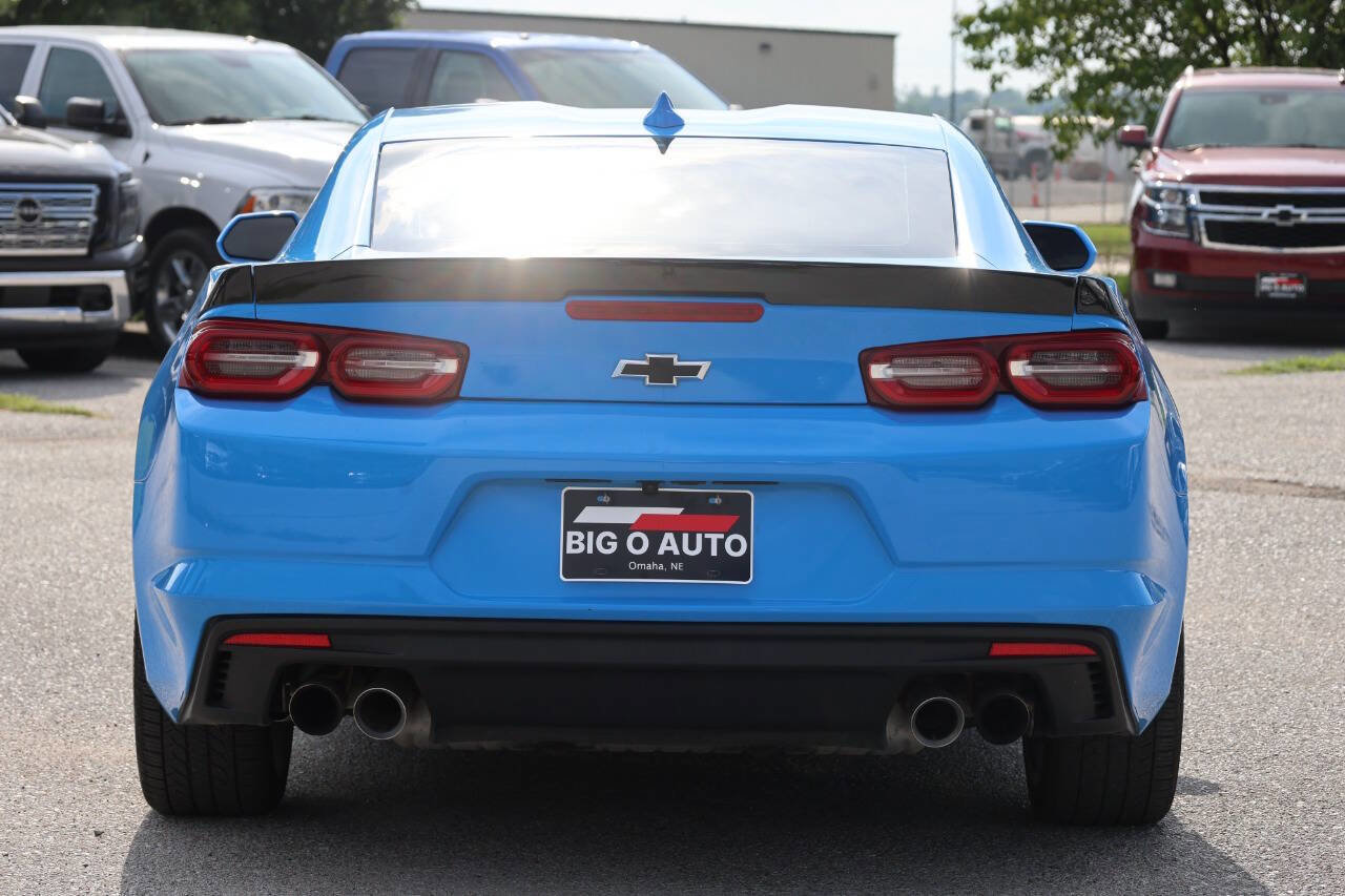 Used 2022 Chevrolet Camaro LT w/ Technology Package image 10