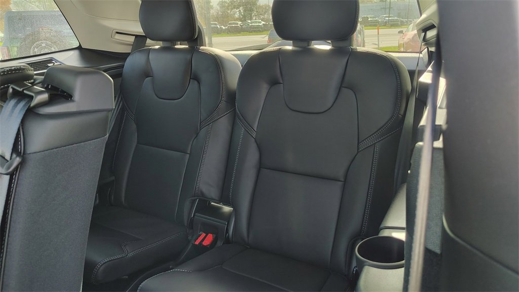 New 2026 Volvo XC90 B6 Ultra image 32