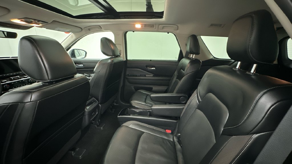 Certified 2023 Nissan Pathfinder SL w/ SL Premium Package AWD/4WD image 9
