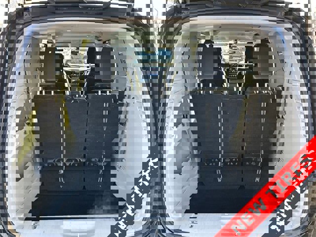 Certified 2024 Chrysler Pacifica Touring-L image 27