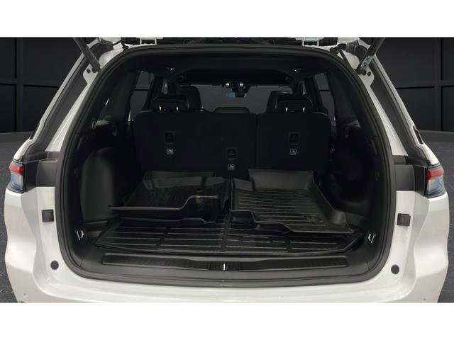 Used 2025 Jeep Grand Cherokee Altitude AWD/4WD image 26