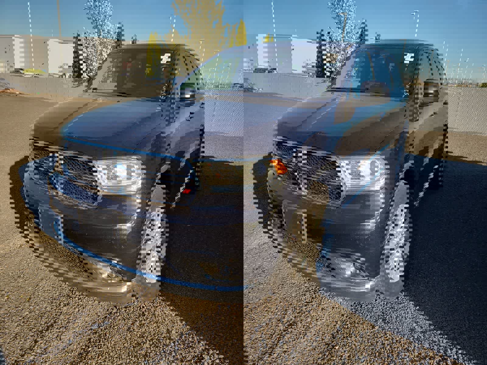 Used 2015 Dodge Durango SXT image 1