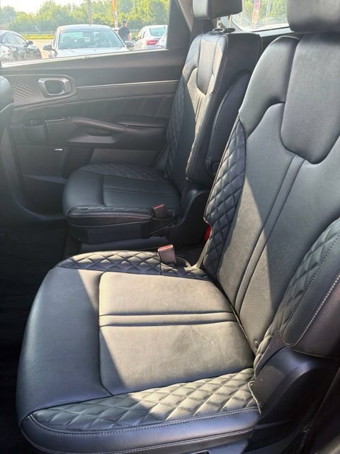 Used 2023 Kia Sorento SX AWD/4WD image 11