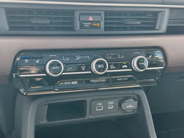 Used 2025 Honda Pilot Elite image 23
