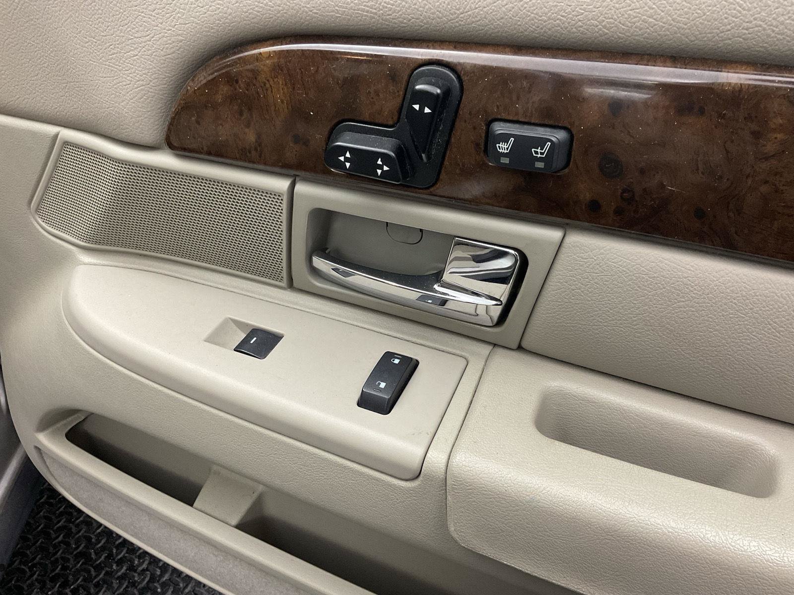Used 2010 Mercury Grand Marquis LS RWD image 20