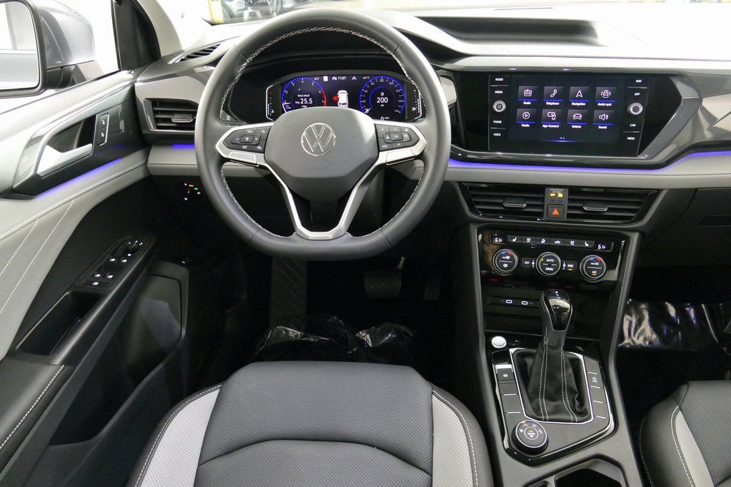 Used 2024 Volkswagen Taos SEL image 25