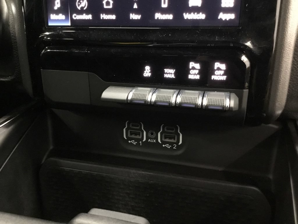 Used 2023 RAM 1500 Laramie AWD/4WD image 23