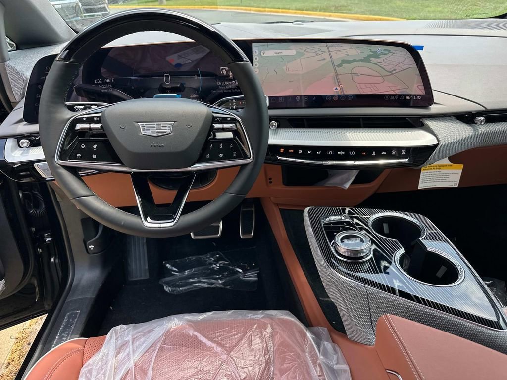 New 2025 Cadillac Optiq Sport 2 AWD/4WD image 10
