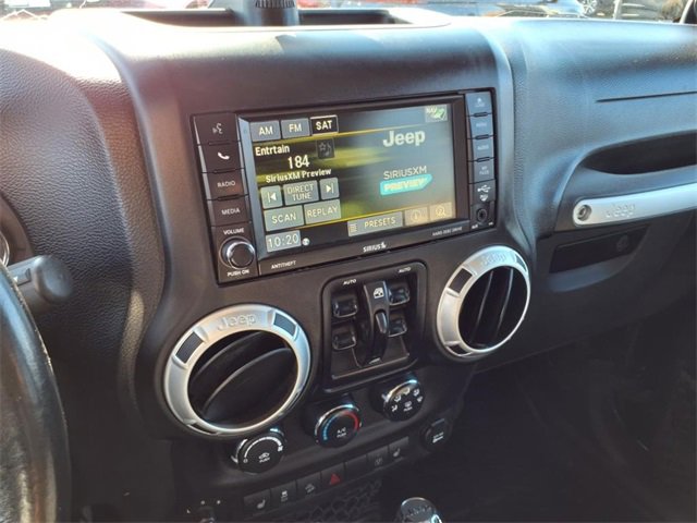 Used 2014 Jeep Wrangler Unlimited Rubicon w/ Connectivity Group image 29