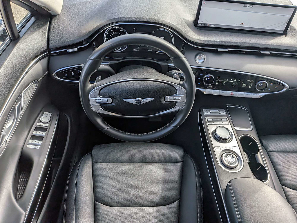 Used 2025 Genesis GV70 2.5T AWD/4WD image 19