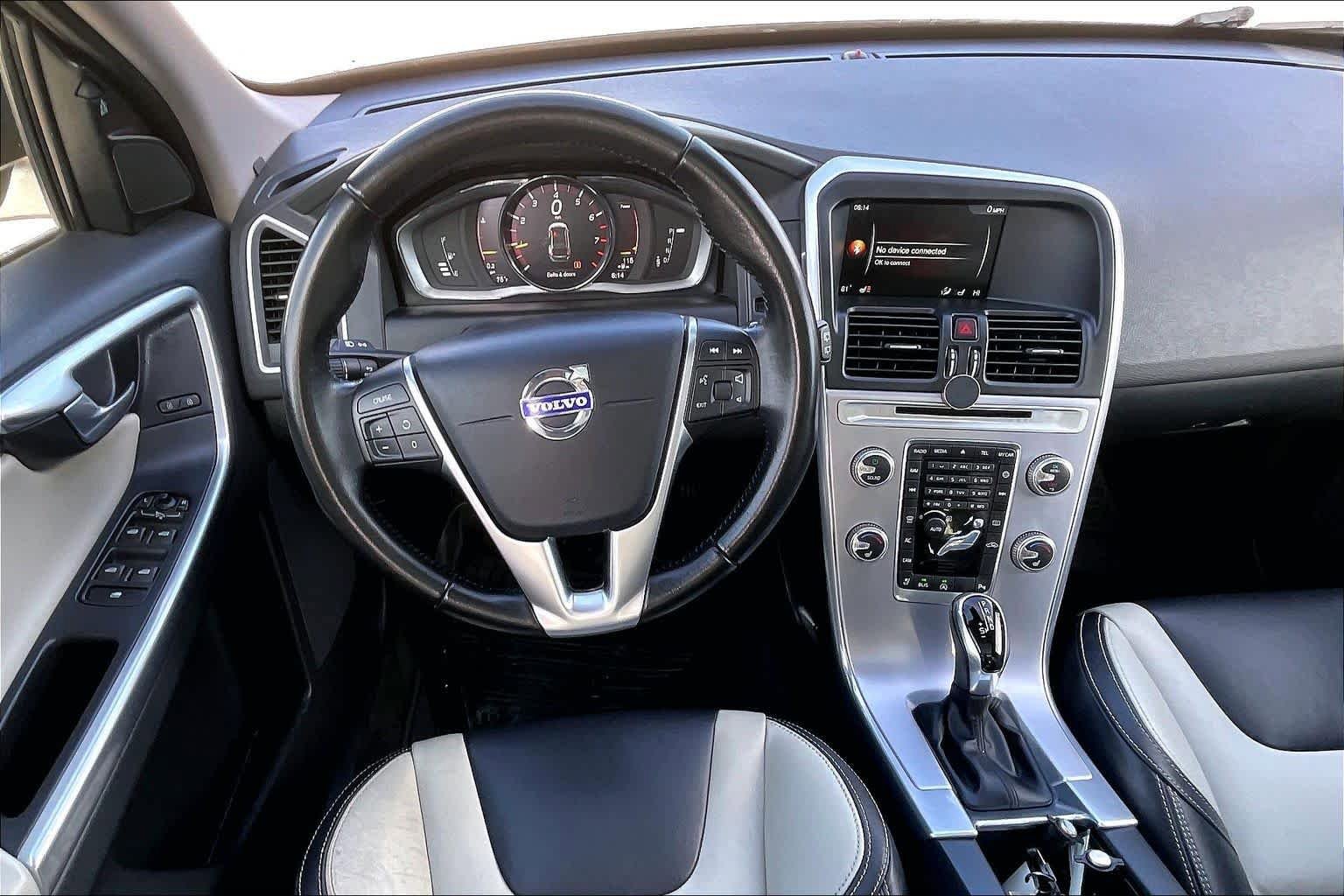 Used 2017 Volvo XC60 T6 Dynamic w/ Preferred Option Package AWD/4WD image 6
