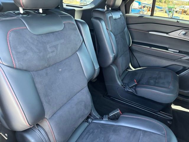 Used 2025 Ford Explorer ST image 20