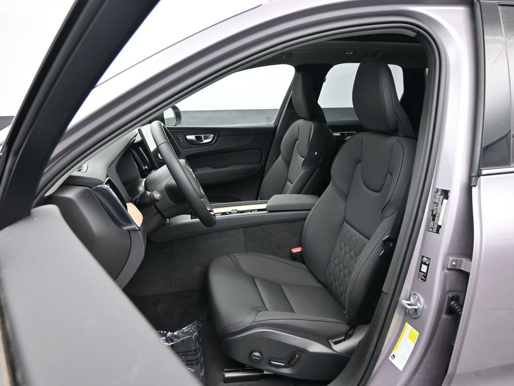 New 2026 Volvo XC60 B5 Plus w/ Protection Package Premier AWD/4WD image 21
