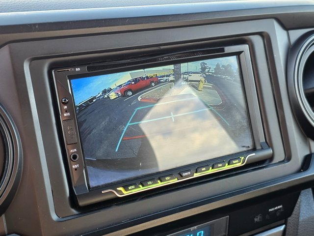 Used 2023 Toyota Tacoma TRD Off-Road image 29