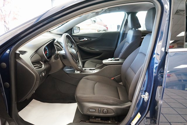 Used 2022 Chevrolet Malibu LT image 24