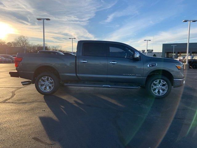 Used 2016 Nissan Titan SL image 7