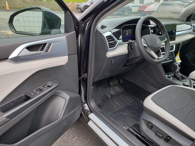 New 2026 Volkswagen Taos SE AWD/4WD image 6